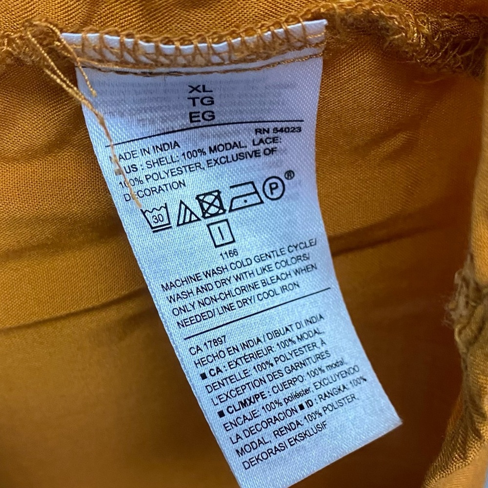 OLD NAVY TOP - XL - Picture 9 of 10